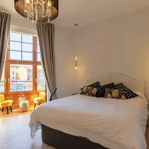 https://cozy-renovated-dowtown-by-bilbaoguest.basquecountryhotels.org